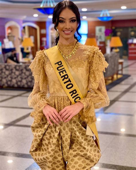 Miss Argentina and Miss Puerto Rico got married! Meet LGBT beauty