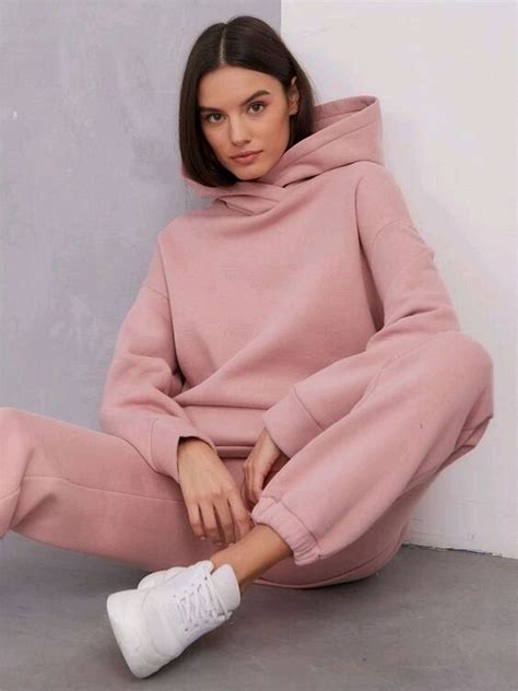 Женский спортивный костюм: Худи и джоггеры из футера в интернет ...