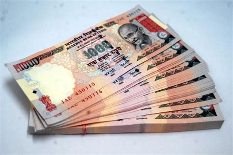 The weak rupee re-examined - Livemint