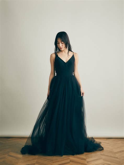 Jasmin / Black - liliumworks