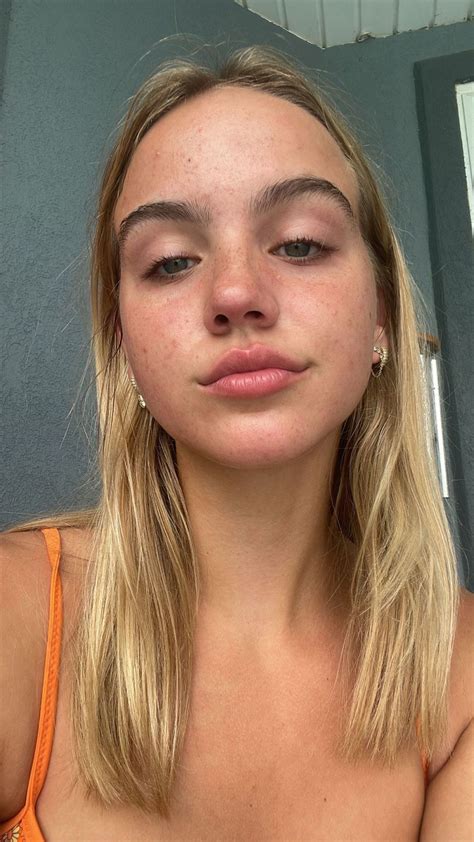 CelebMafia - Celebrity Style, Fashion, Clothes, Outfits, Photos, GIFs