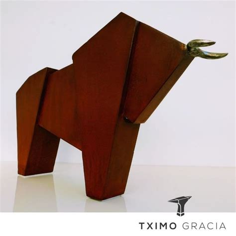 Toro 2 - Tximo Gracia | Decorative bird houses, Garden art sculptures ...