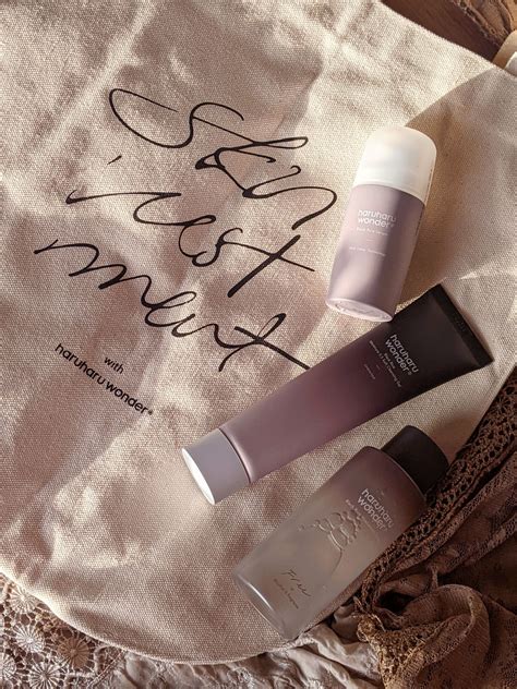 Haruharu Wonder Black Rice Skincare Review | Ellen Noir