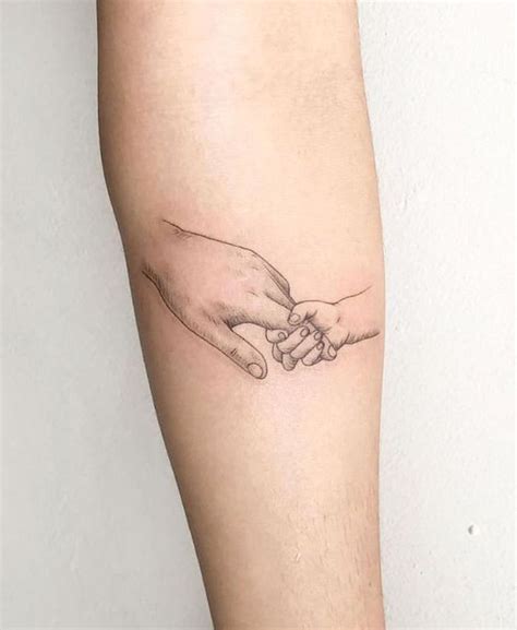 Tatuagem Mae E Filho Segurando A Mao - 35 Tatuagens Incríveis de homenagem aos FILHOS | Tatuagem para filho ...