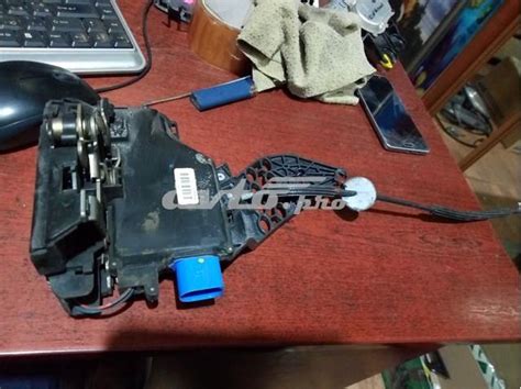 95553201600 Porsche замок двери задней правой