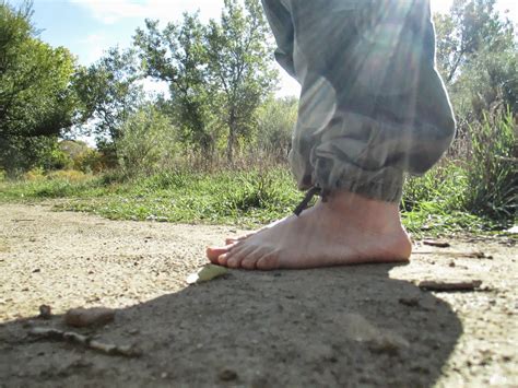 barefoot barefoot lifestyle real meaning