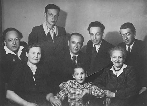 A 20th century Russian family portrait (PHOTOS) - Russia Beyond