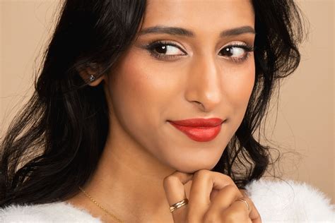 Neutral Undertones 101: How to Choose the Best Makeup and Colors for