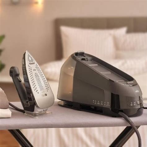 Парогенератор Braun CareStyle 5 IS5249BK купить в официальном магазине ...