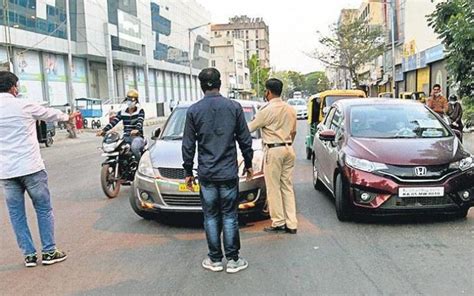 bangalore police  seize vehicles  lockdown violators  people