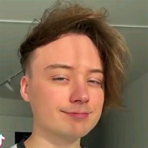eeoneguy фан - YouTube