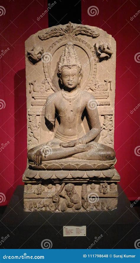 Gautam Buddha Statue editorial stock photo. Image of statue - 111798648