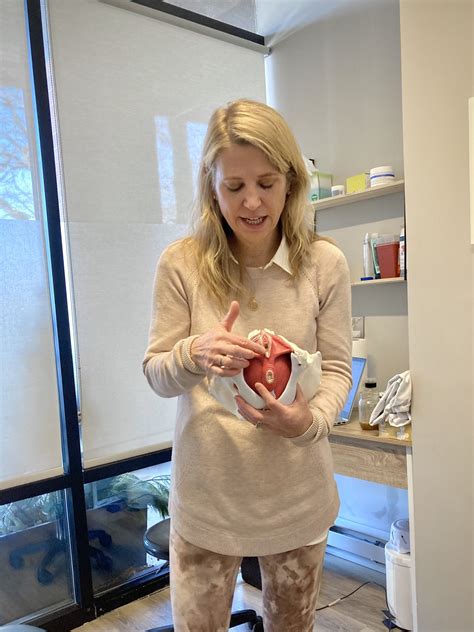 Internal Stretching of the Pelvic Floor — Chicago Physical Therapists