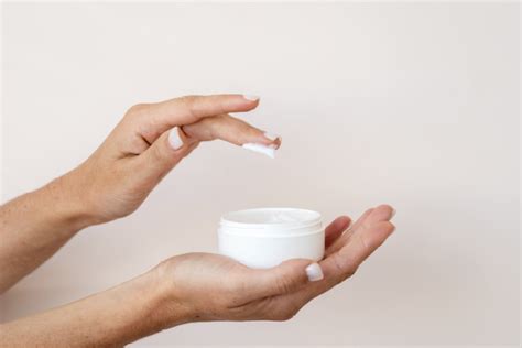 Clueless About Face Bleach? Get All The Dope Here!