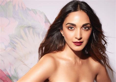kiara advani wore   gown  show boldness fans  left