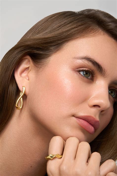 Gold Diamond Rings Collection