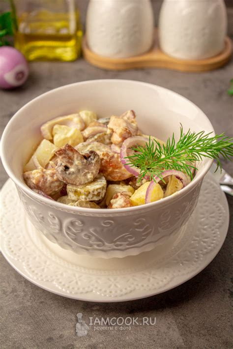 Салат «Деревенский» с курицей и грибами — рецепт с фото пошагово