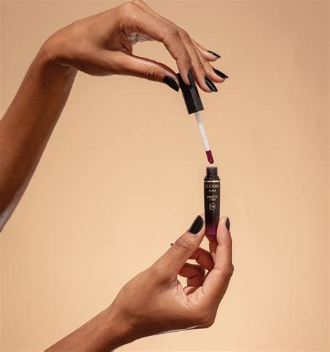 Batom Líquido Vinho Sublime Glam Matte Tint | Eudora