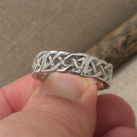 Men's Celtic Knot Wedding Ring — Unique Celtic Wedding Rings — Unique ...