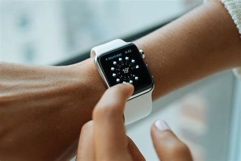Does the Apple Watch Have a Camera? - TechStory