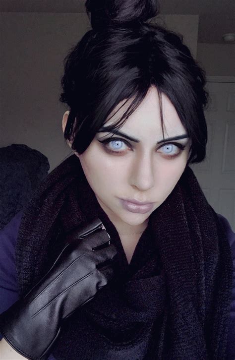 Wraith from Apex Legends by @Ashtronova on twitter. : r/cosplaygirls