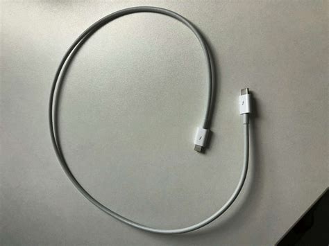 Кабель APPLE Thunderbolt 3 (USB-C) 0,8 м (MQ4H2ZM/A) — купить в ...
