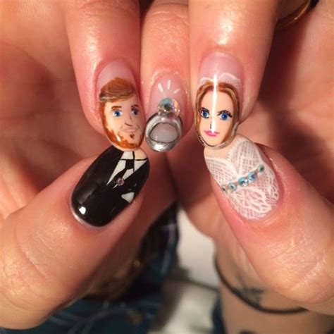 Nail art - newlyweds portraits | Easy Weddings