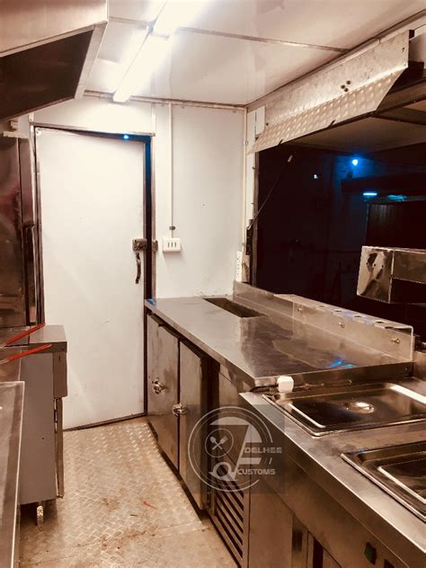 DELHEE Non AC Food Trailer Without Suspension at ₹ 250000/piece in New ...