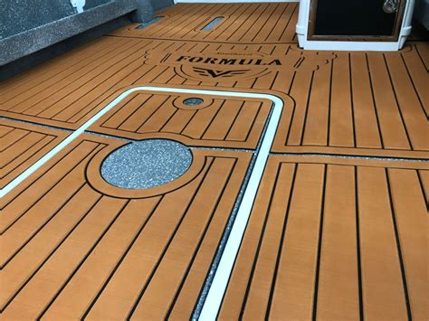 how to install boat flooring
