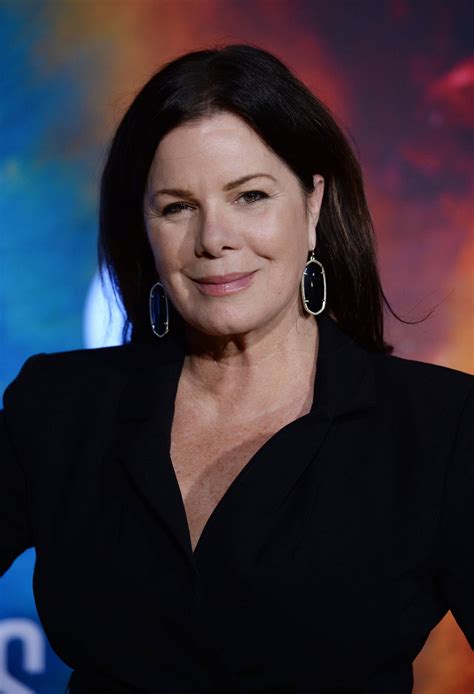 Download Oscar-winning Actress Marcia Gay Harden In An Elegant Pose