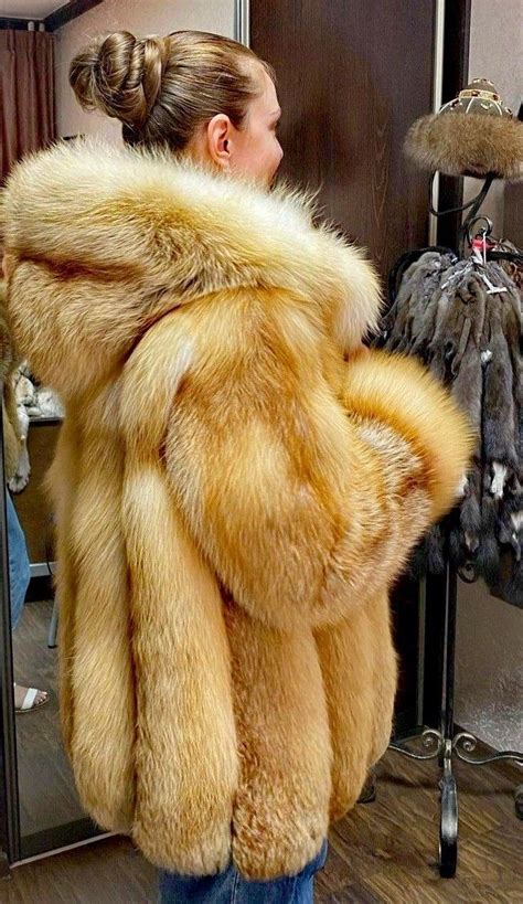 Pin by Boosster on Шуба | Girls fur coat, Fox fur coat, Fur coats women