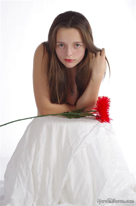 Marvel Charm Nika Heavenly 056 — Postimages