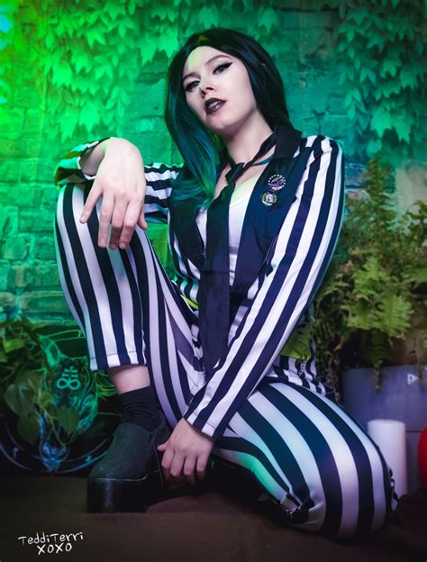 Beetlejuice By TeddiTerri : r/CosplayNation