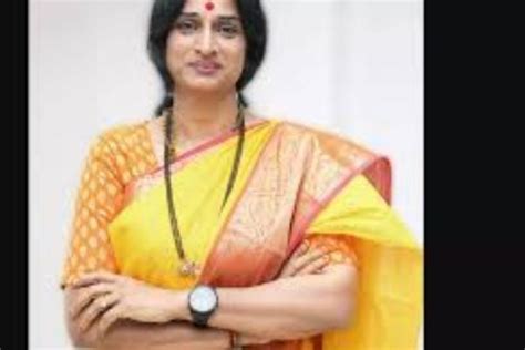 Kompella Madhavi Latha Biography: Wiki, Age, Education, Career, Net Worth, Family, Husband ...