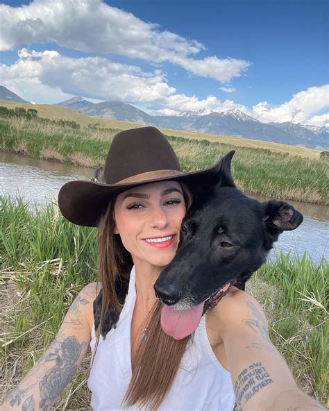 Megan Renee | man on the run just lookin for fun ⛰️ | Instagram