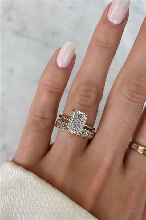 emerald cut engagement rings 2023 10