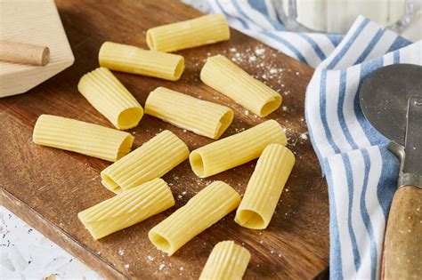 Rigatoni Makarna Tarifi | Ege Pazarından