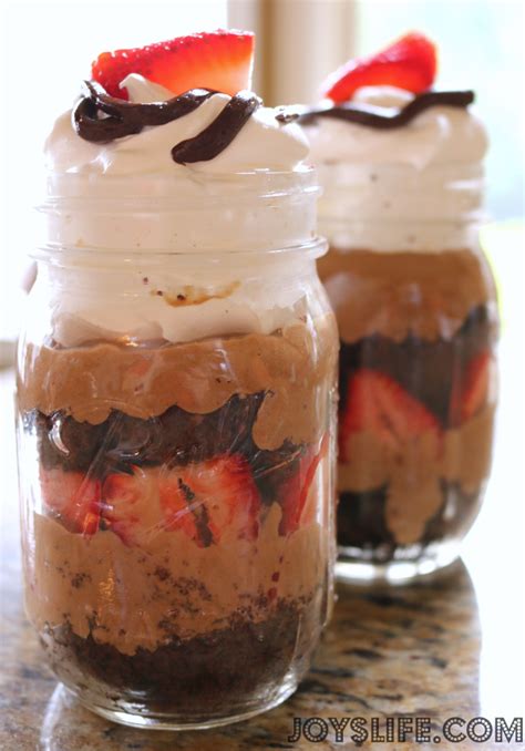Chocolate Hazelnut Strawberry Trifle in Mason Jars Recipe – Joy's Life