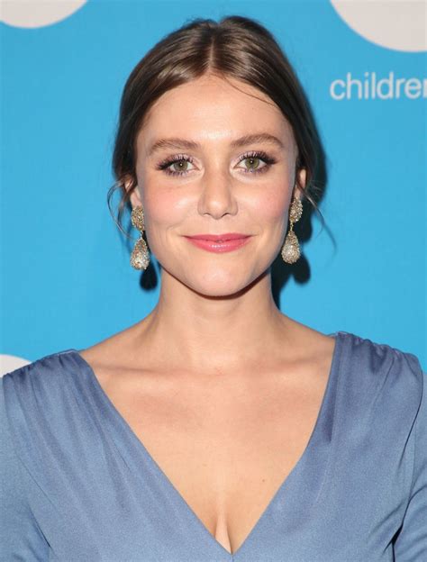 Julianna Guill Hawtcelebs