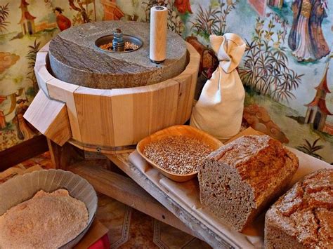 Мельница с жерновами из кварцита