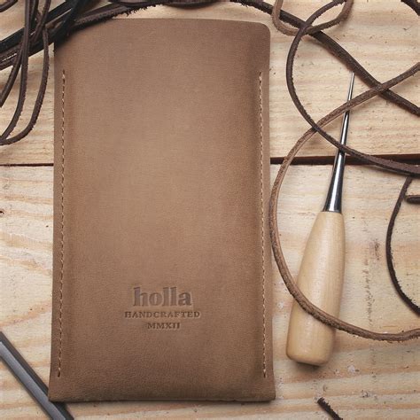 IPHONE CASE // OLIVE BROWN x Handmade Leather Goods