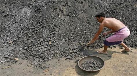 Complete strike at Coal India, Singareni mines: Trade Unions - The Hindu