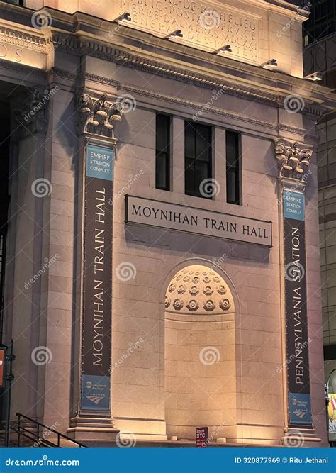 Architects explain how moynihan station handles the massive crowds 14