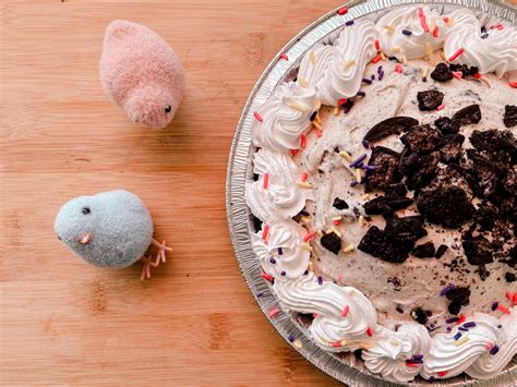 Annie's - Hop into Easter with the perfect treat! 🌸🥧 Impress your