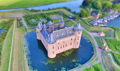 Castle Muiderslot : tiltshift