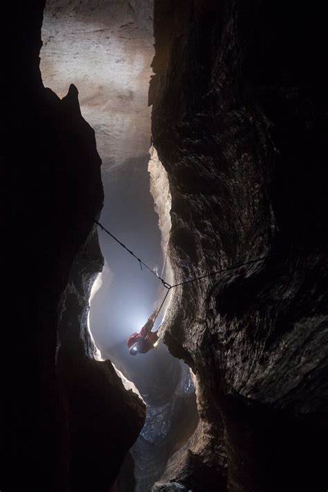 The Perilous and Gorgeous World of Cave Photography | WIRED