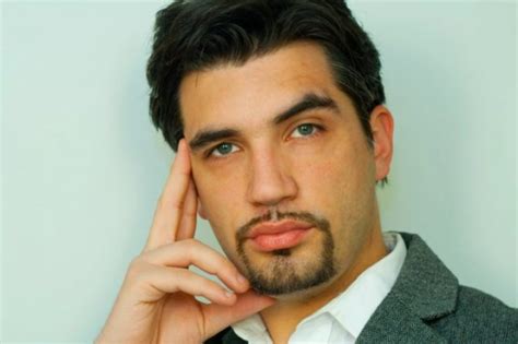 Эспаньолка борода. Правильная эспаньолка. Испанская бородка – атрибут ...
