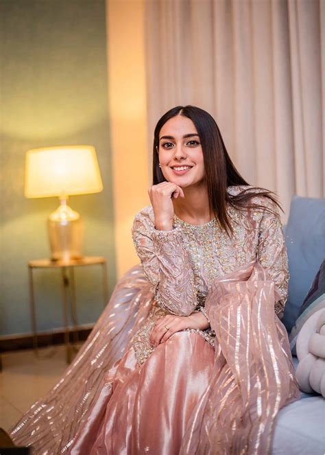 Iqralar Iqra Aziz Is An Old School Mughal Queen With Hint Of Modernity
