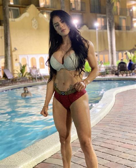 Loba Acosta : r/mmababes