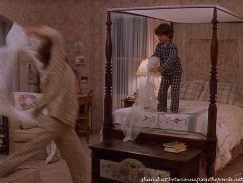 The Shocking Reason My Stepmom Shared a Hotel Bed With Me All Weekend - piqvrtm